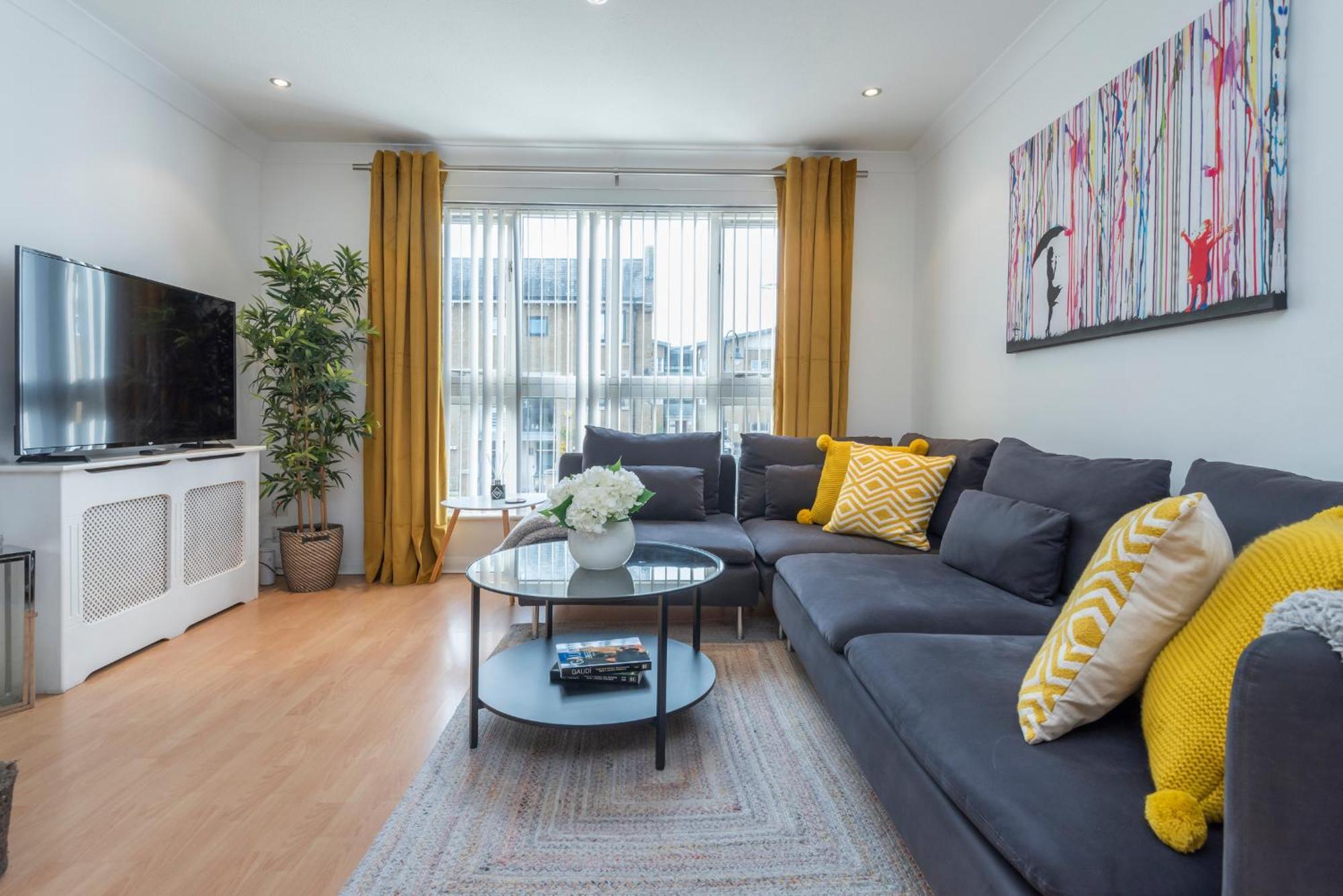 2 Bed Town House With Garden In Hackney, Appartamento *