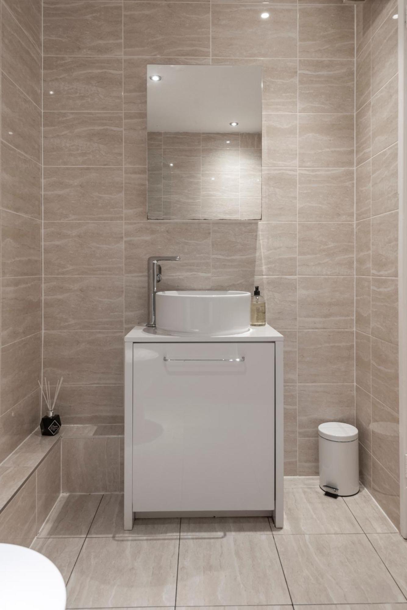 2 Bed Town House With Garden In Hackney, Appartamento *