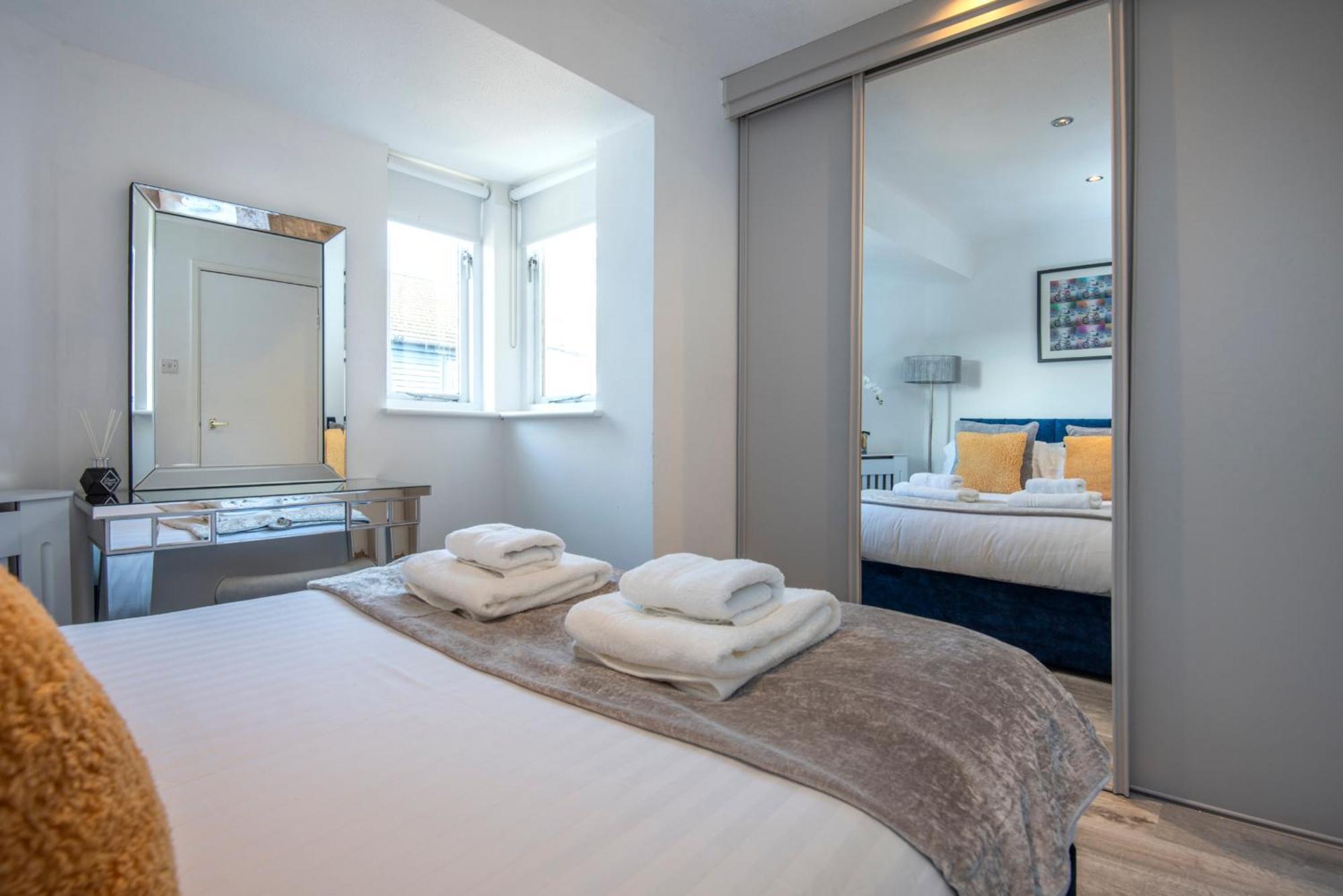 2 Bed Town House With Garden In Hackney, Londra