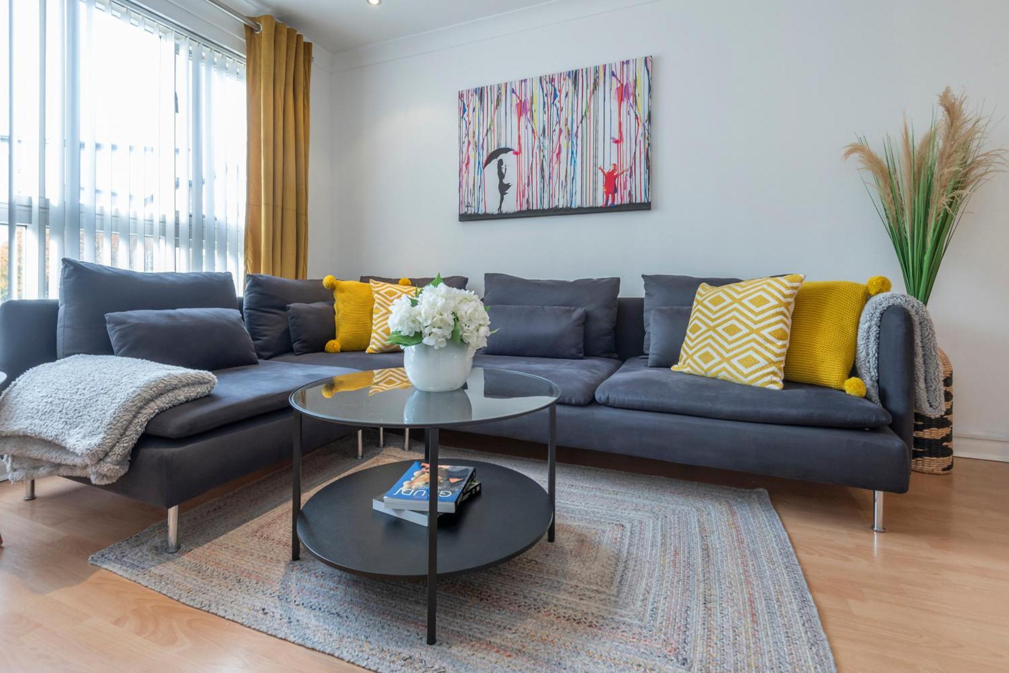 Appartamento 2 Bed Town House With Garden In Hackney,