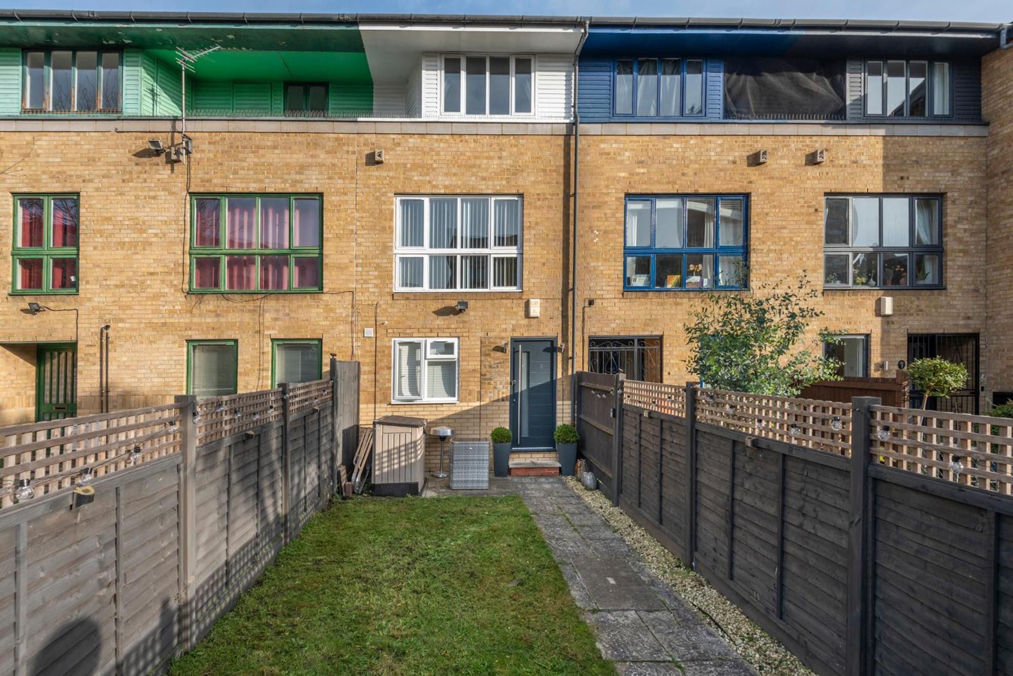 2 Bed Town House With Garden In Hackney, Appartamento